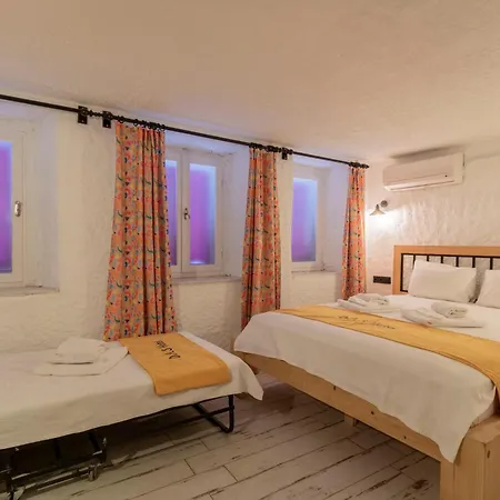 Alacati Homestay Cesme
